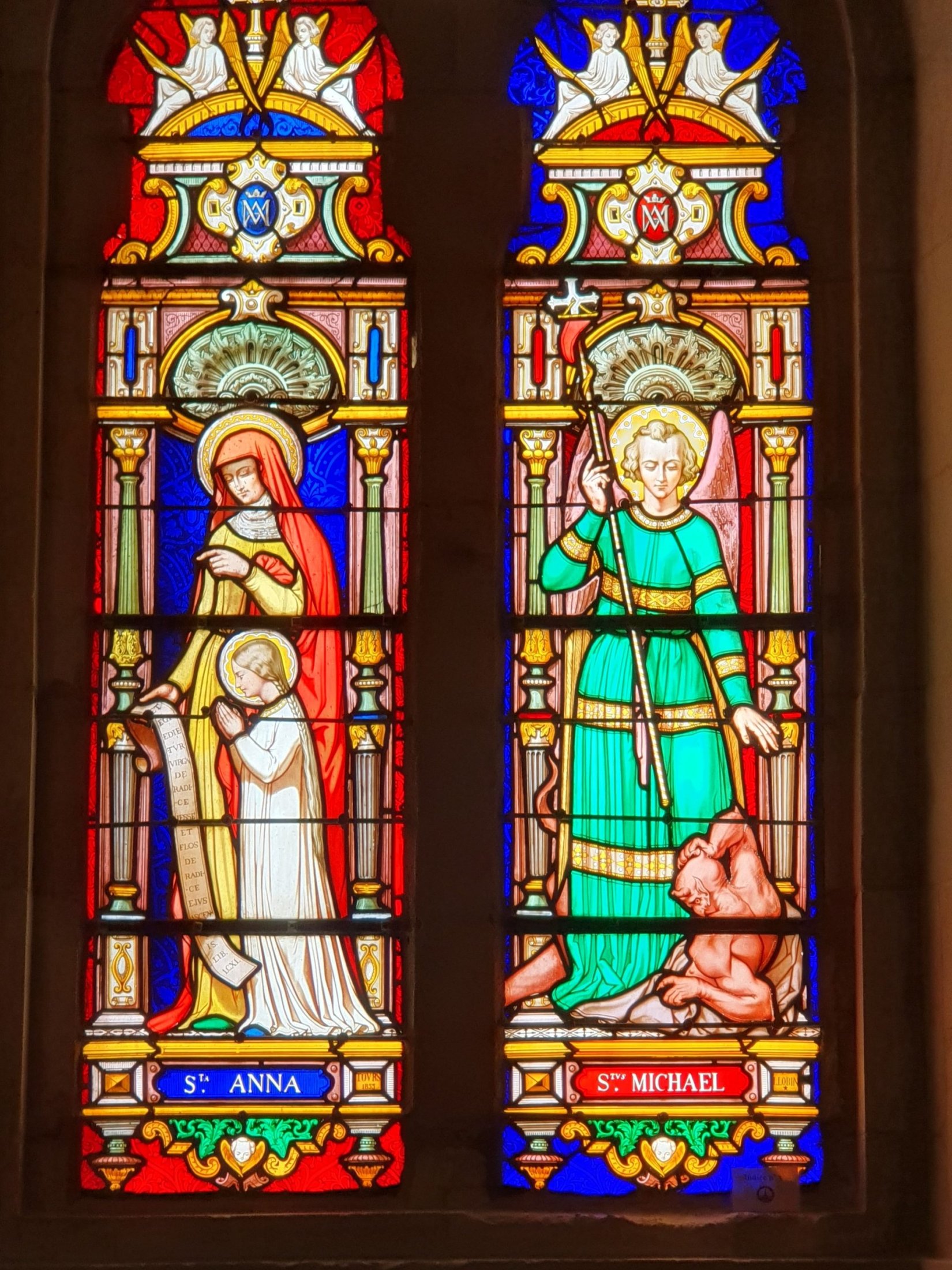 Vitraux de la Chapelle